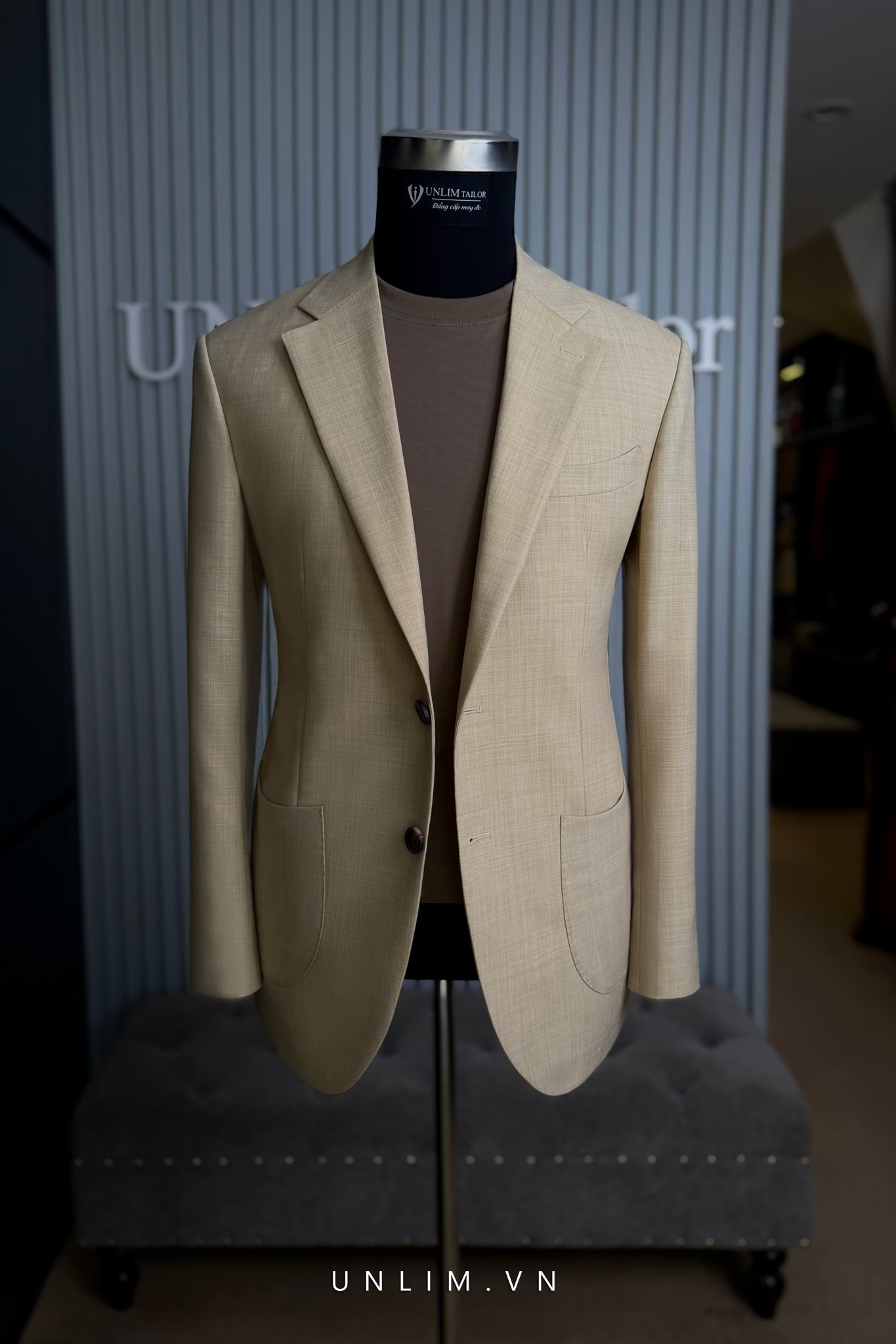 Blazer linen Màu Be cổ k hai cúc  - detail images