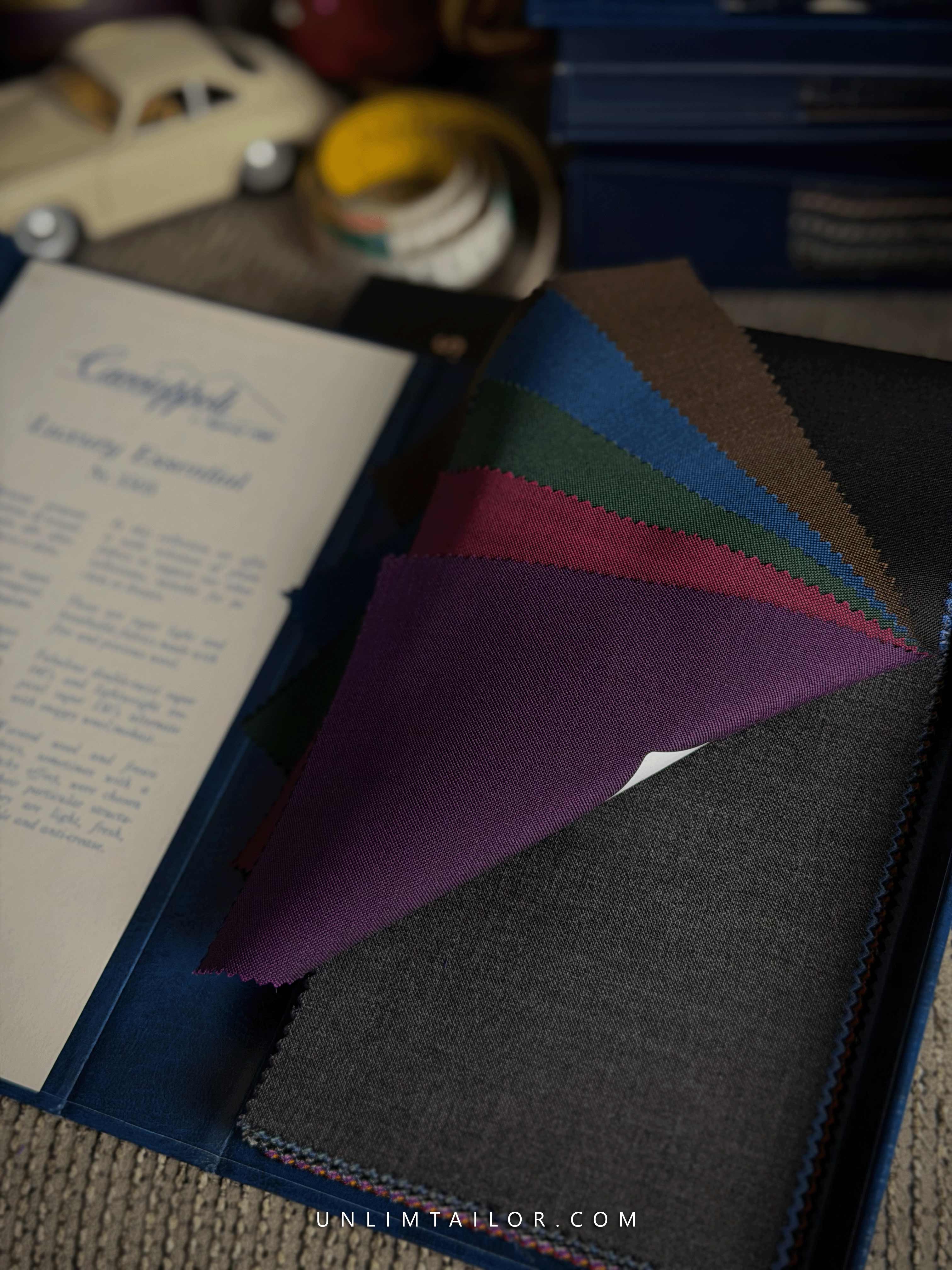 Caccioppoli Wool Silk Linen Blue - detail images