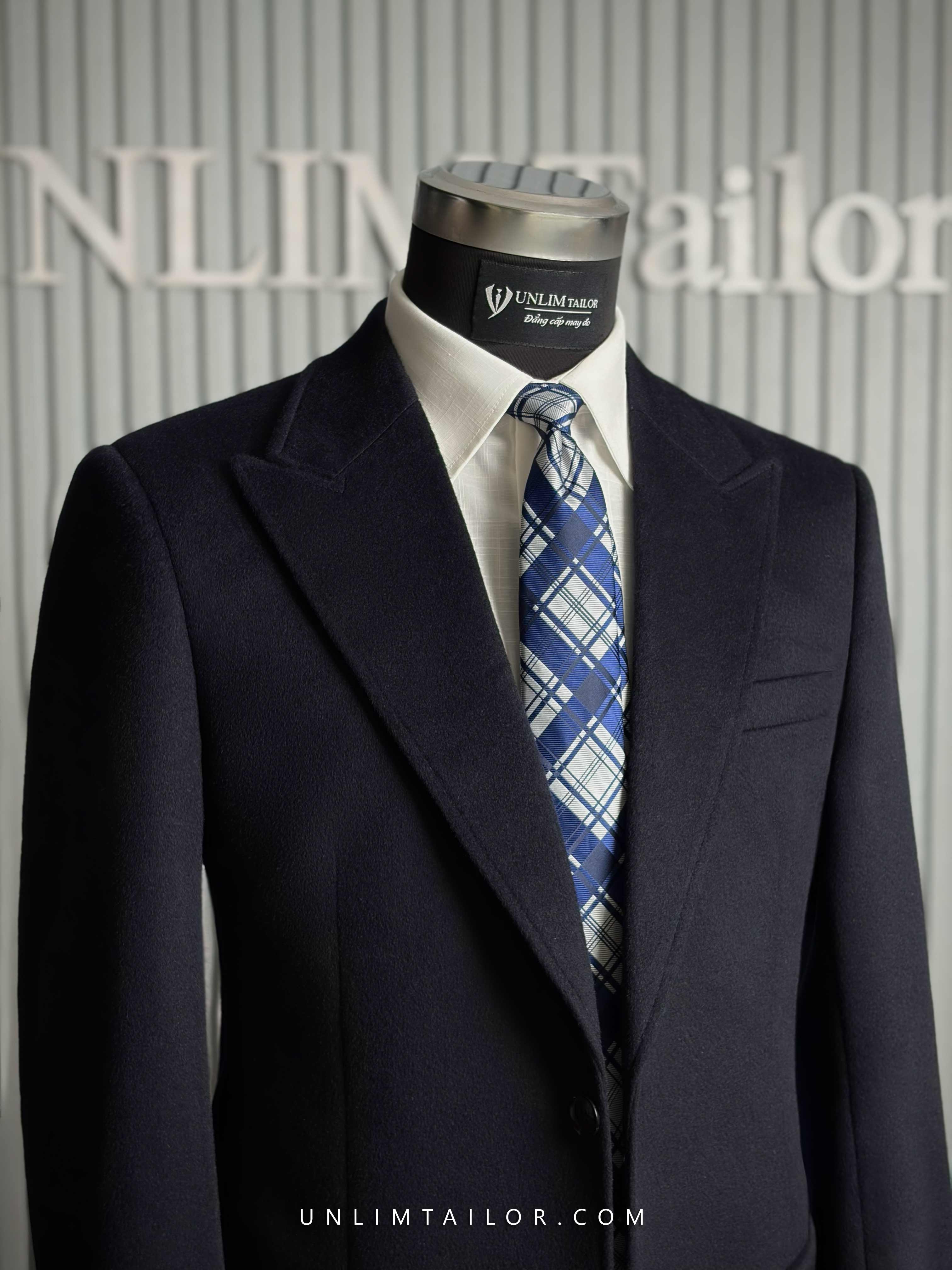 Măng Tô Xanh Navy Midnight Cổ Nhọn Hai Cúc - detail images