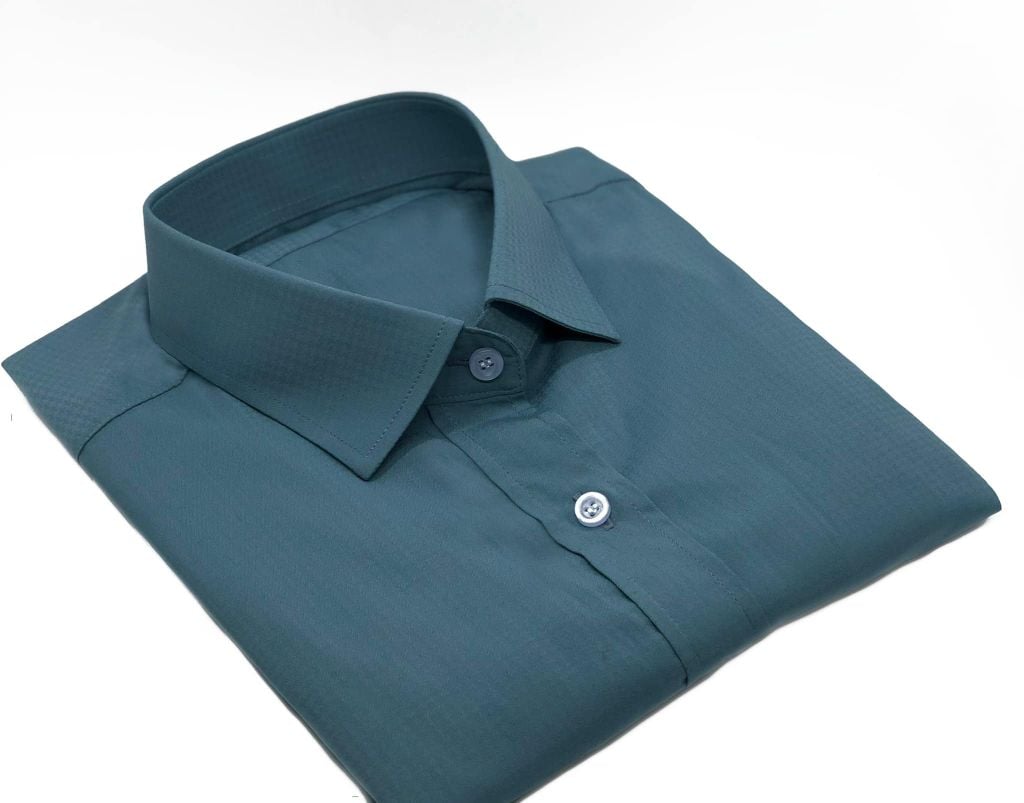 Sơ mi màu xanh xăng đậm  - detail images
