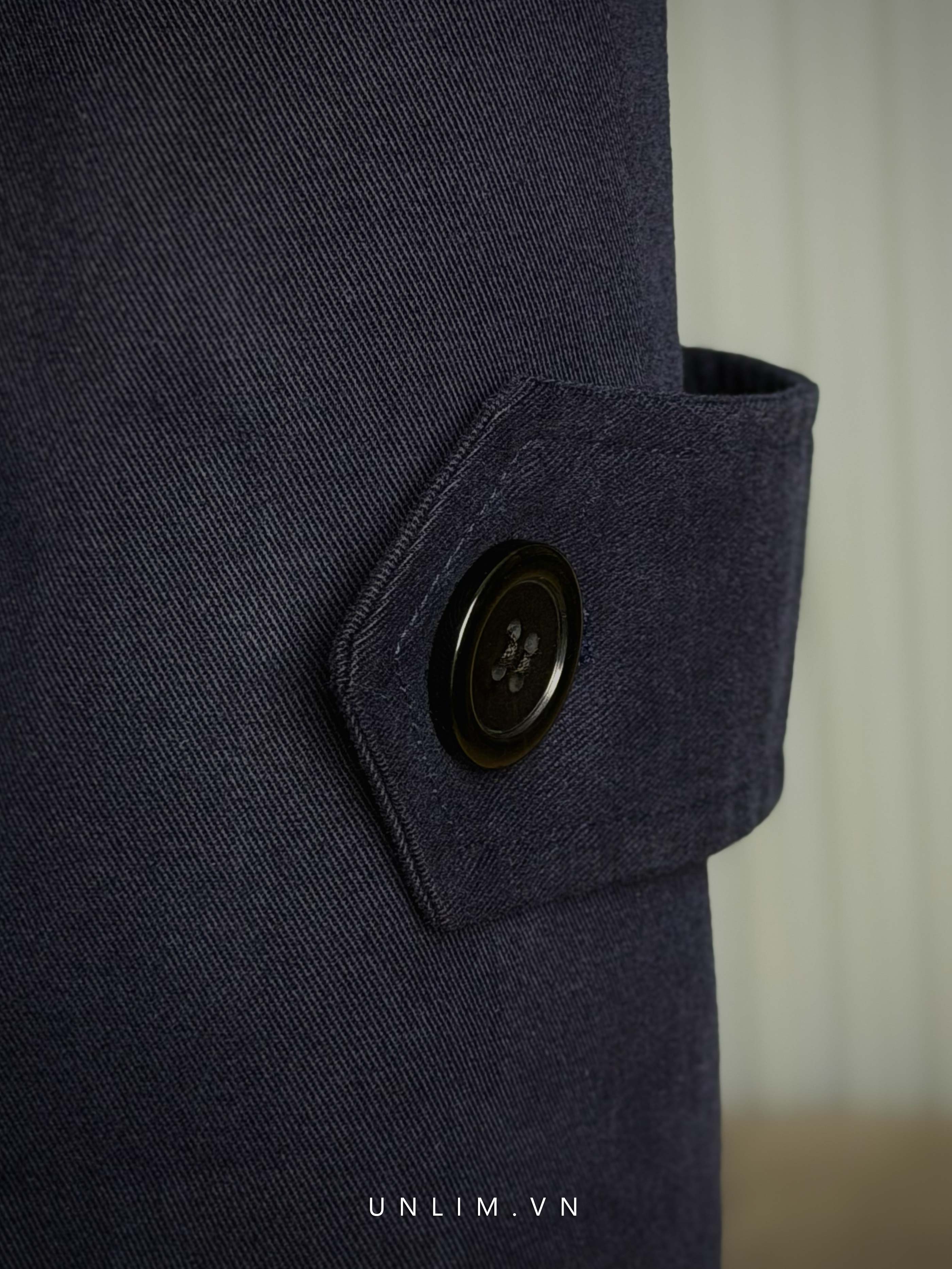 Măng Tô Xanh Navy Midnight Cổ Nhọn Hai Hàng Khuy - detail images