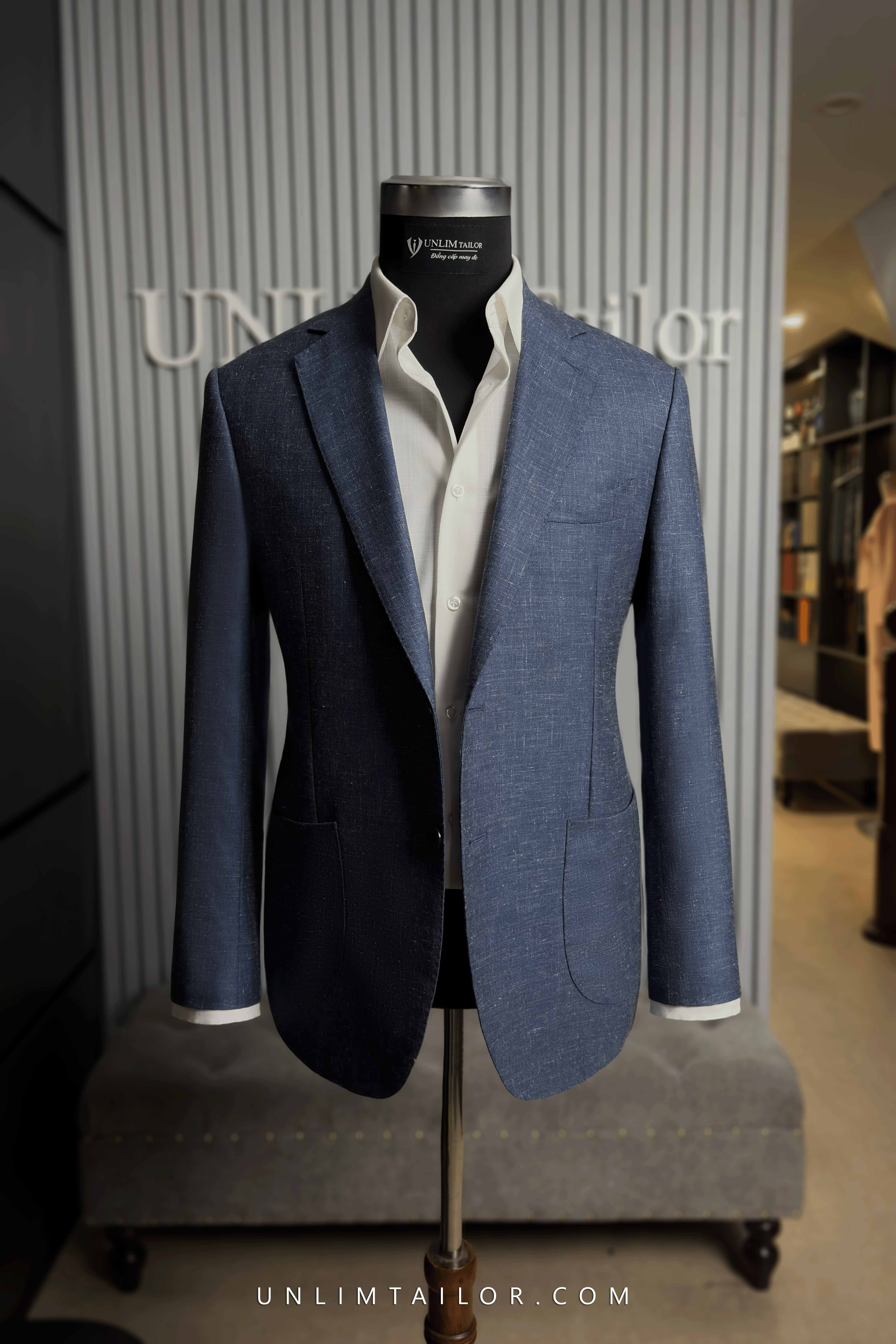 The Riviera Blue Linen Blazer - detail images