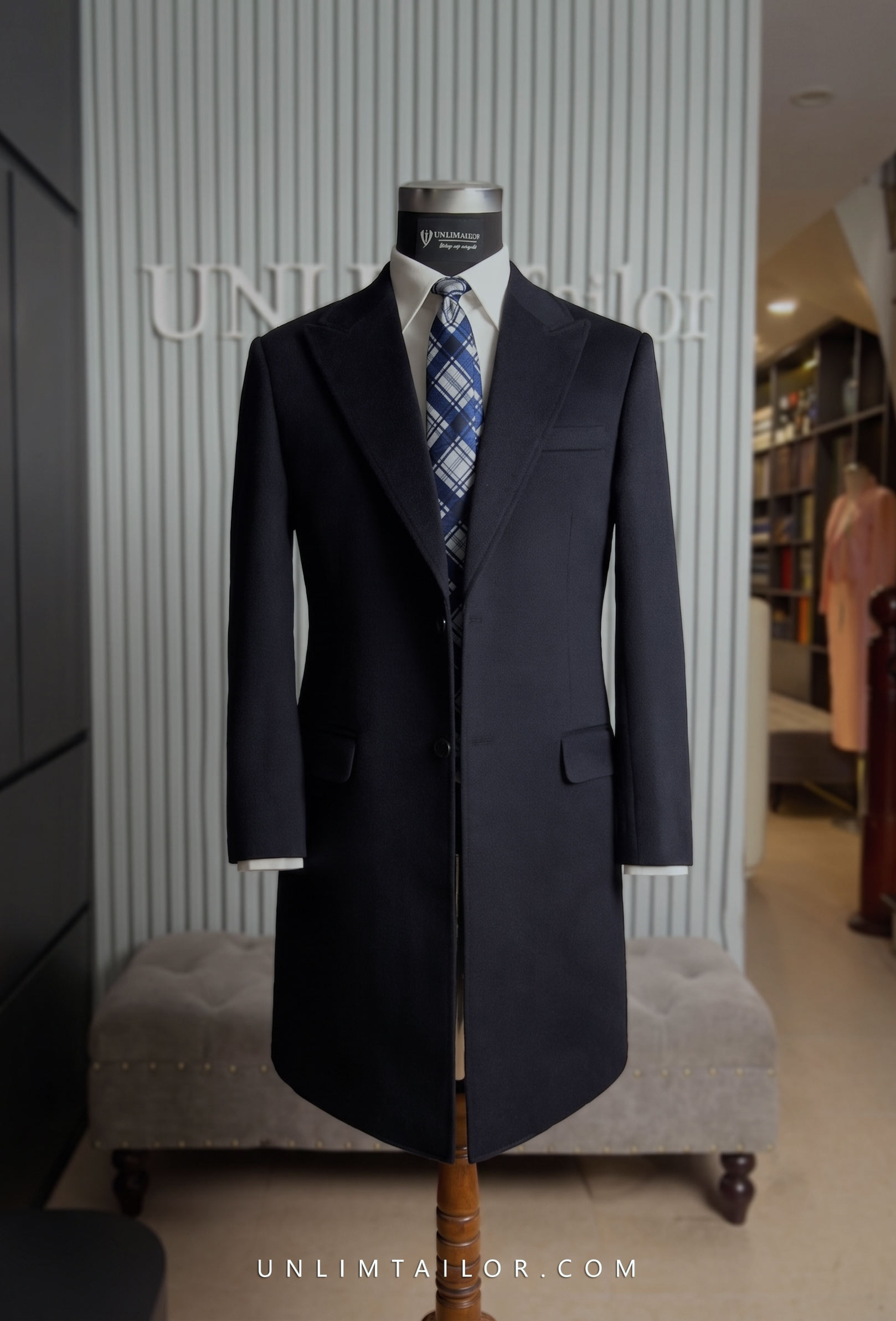 Măng Tô Xanh Navy Midnight Cổ Nhọn Hai Cúc